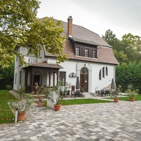 Campana Bed & Breakfast Siofok