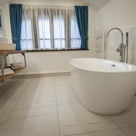 Oda ve Kahvaltı Campana 4*